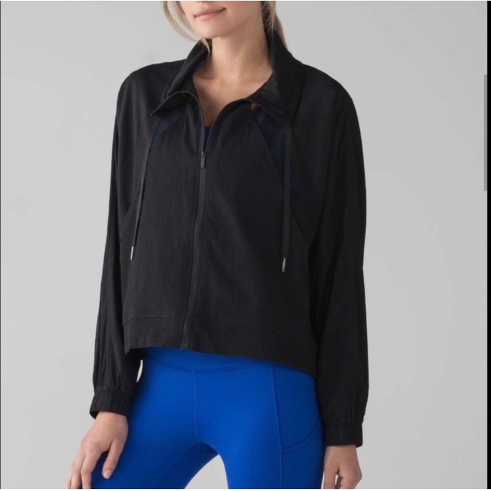 Lululemon In Depth jacket 4 black mesh lightweight active athletic performance